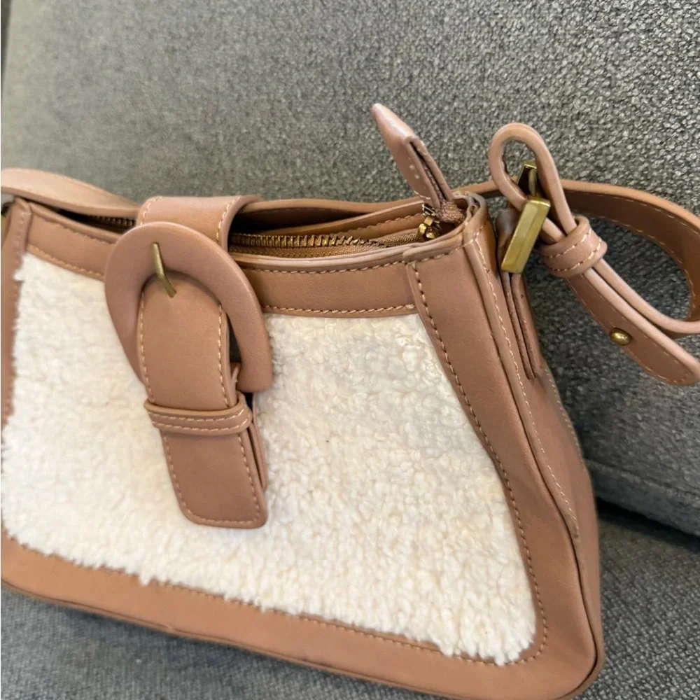 Shearling Accent Brown Crossbody Shoulder Bag - Unbranded - Picture 4 of 16
